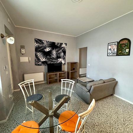 4 Balconi Rooms Paladini B&B E Appartamenti Lecce Exterior foto