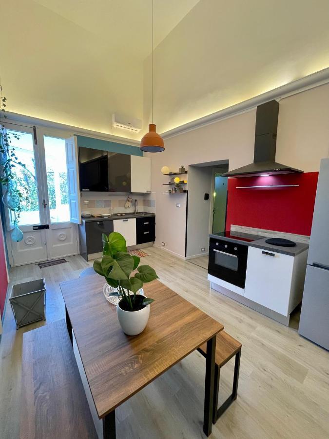 4 Balconi Rooms Paladini B&B E Appartamenti Lecce Exterior foto