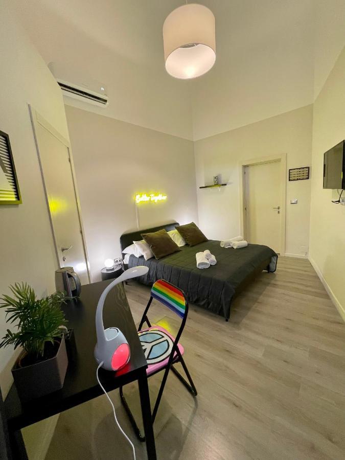 4 Balconi Rooms Paladini B&B E Appartamenti Lecce Exterior foto