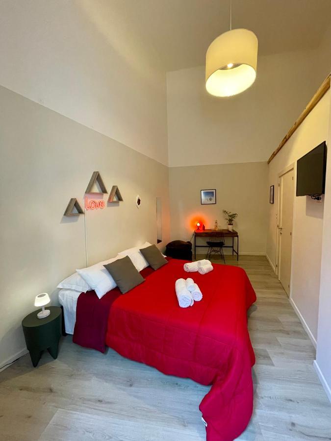 4 Balconi Rooms Paladini B&B E Appartamenti Lecce Exterior foto