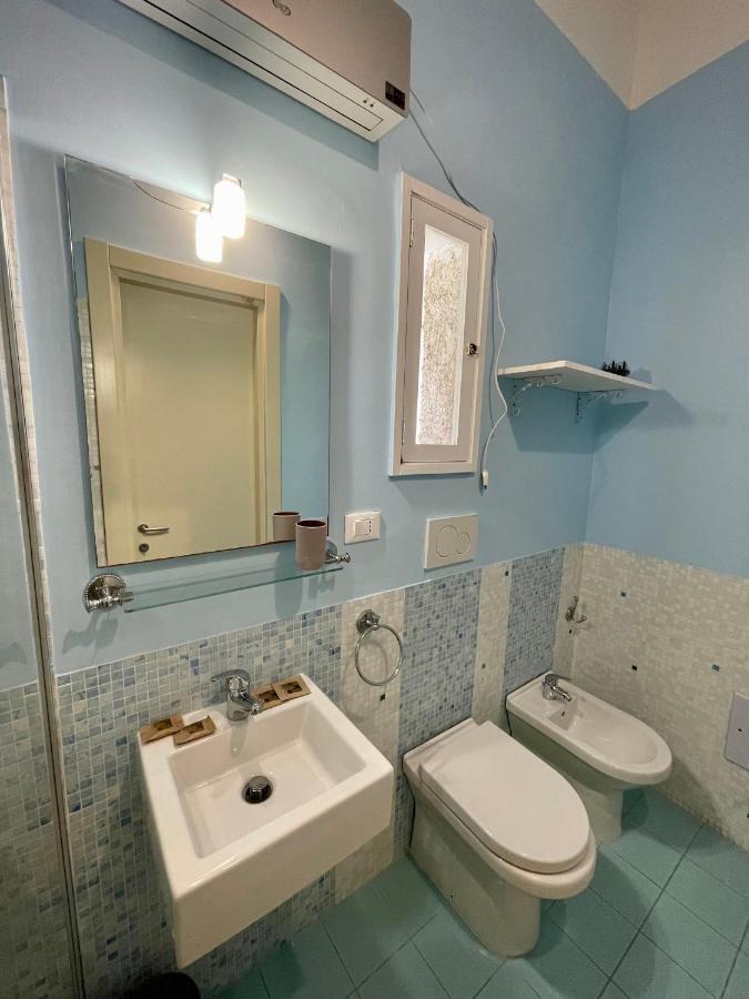 4 Balconi Rooms Paladini B&B E Appartamenti Lecce Exterior foto