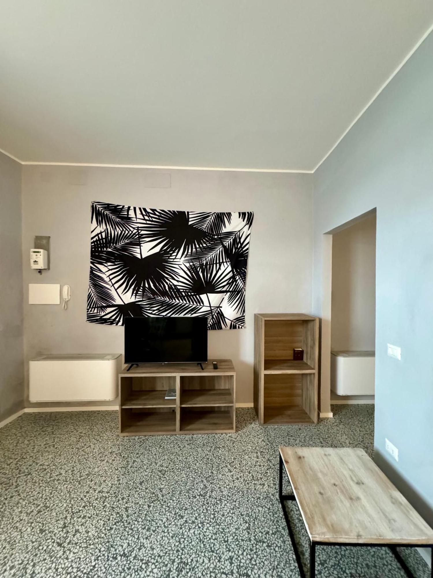 4 Balconi Rooms Paladini B&B E Appartamenti Lecce Exterior foto